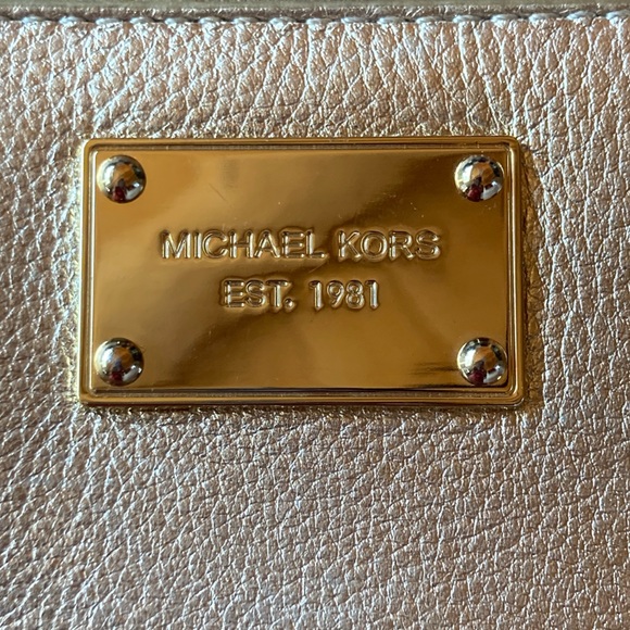 Michael Kors Gold Wallet - Picture 7 of 7